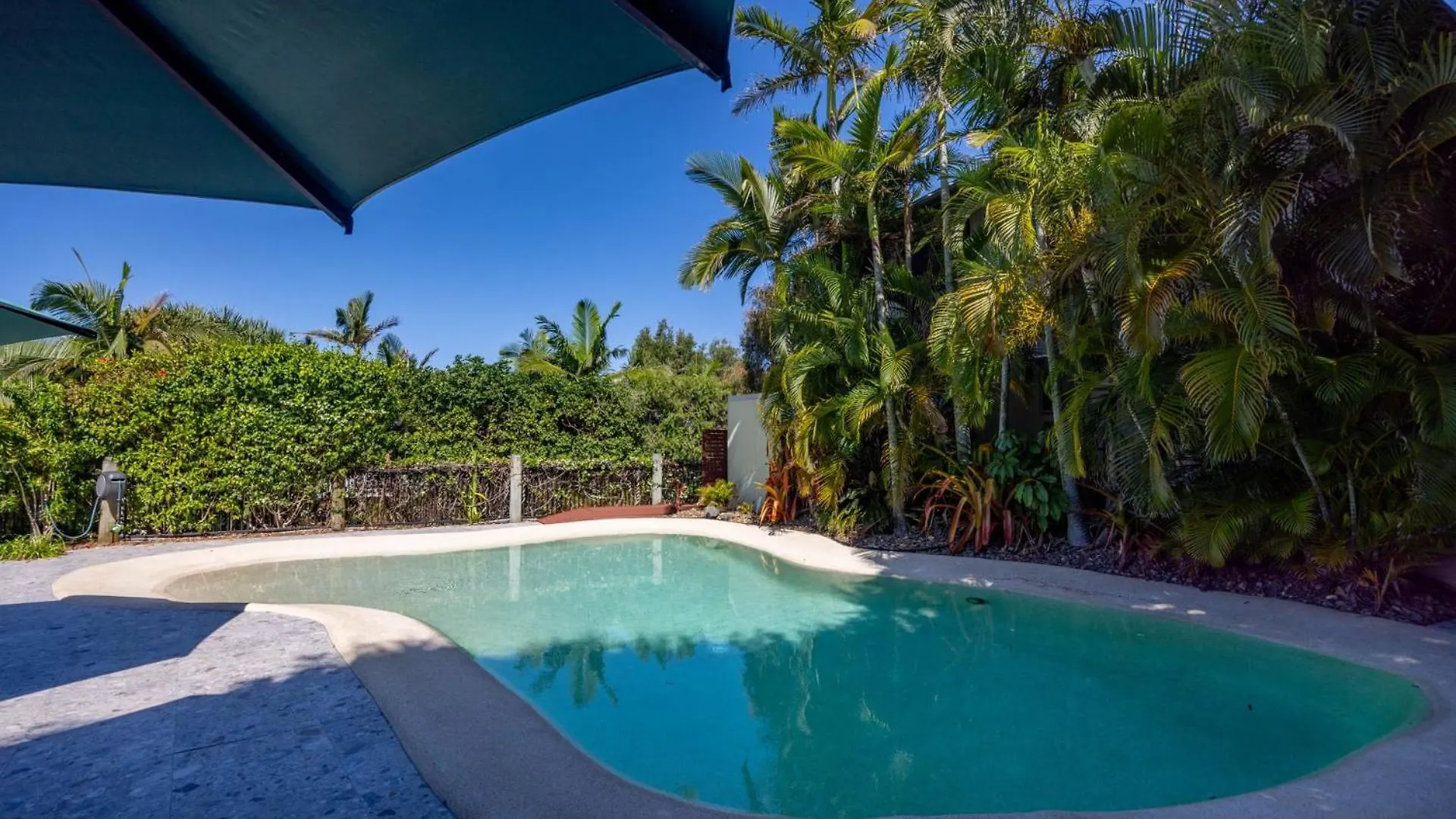 Beach House 16 Peregian Beach One Bedroom Apartment